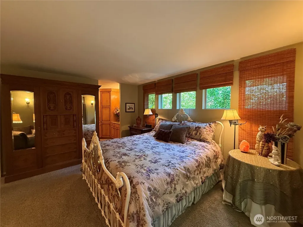 321 N Standstill Drive S Hoodsport WA 98548