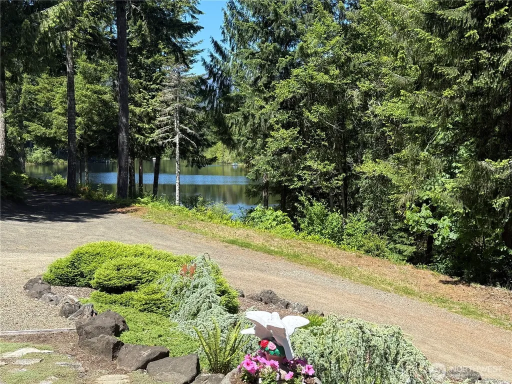 321 N Standstill Drive S Hoodsport WA 98548