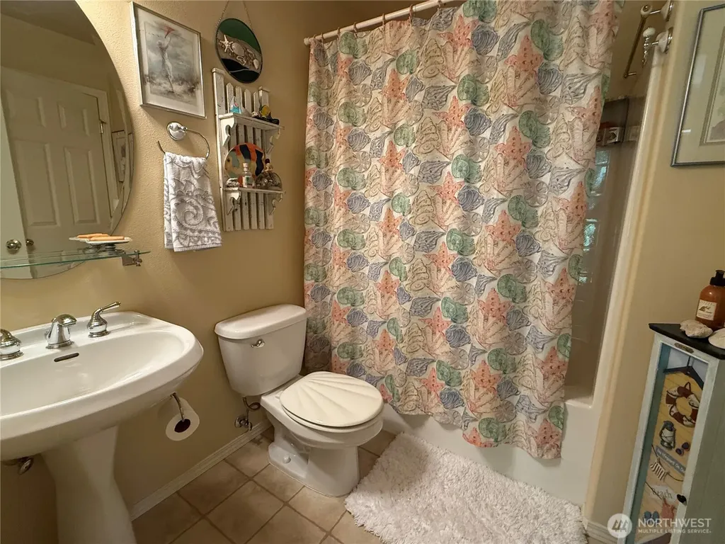 321 N Standstill Drive S Hoodsport WA 98548