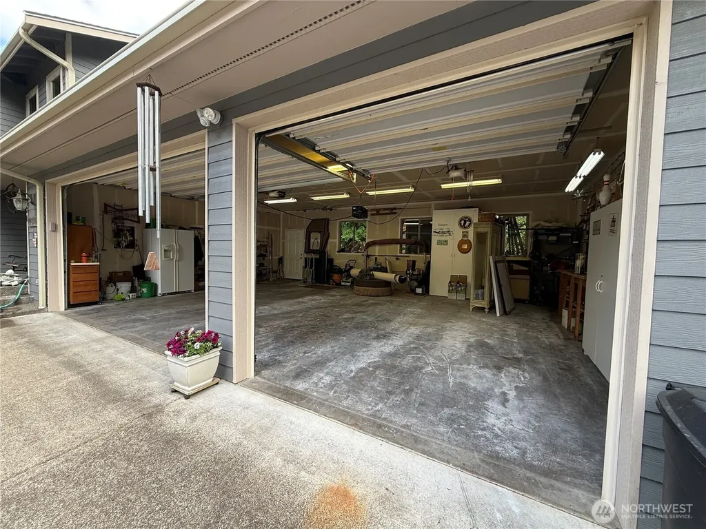 321 N Standstill Drive S Hoodsport WA 98548