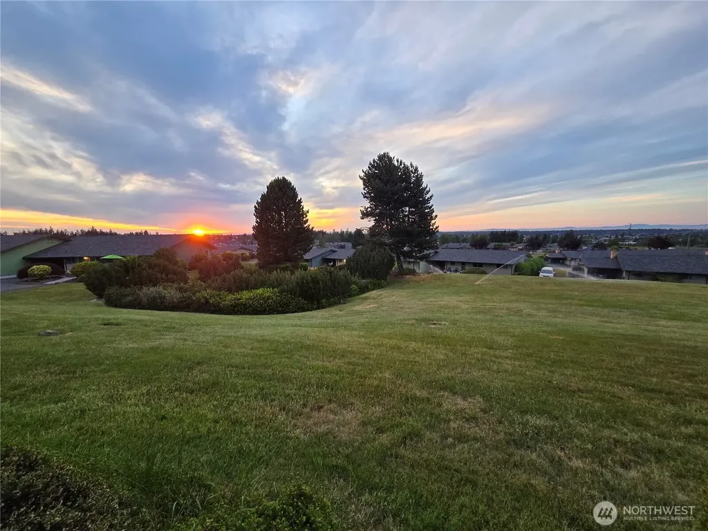 1301 S 3rd Avenue Sequim WA 98382