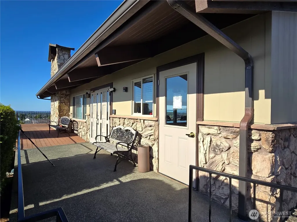 1301 S 3rd Avenue Sequim WA 98382