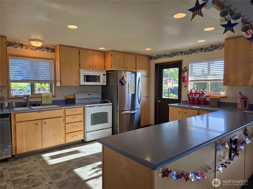 1301 S 3rd Avenue Sequim WA 98382