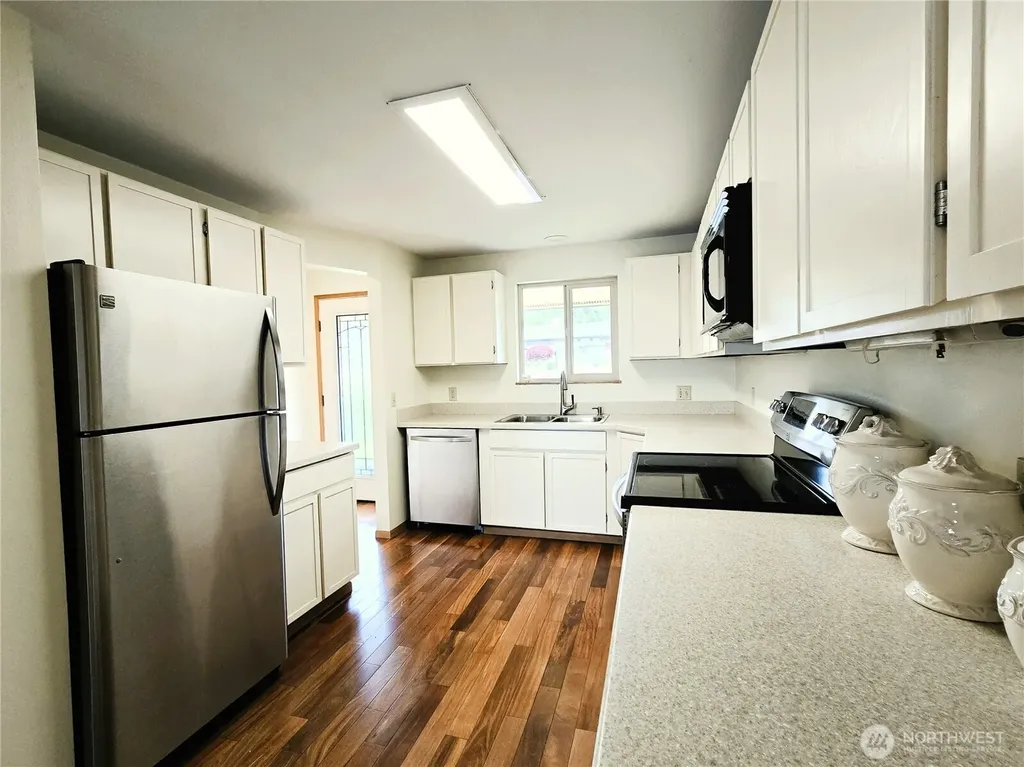 1301 S 3rd Avenue Sequim WA 98382