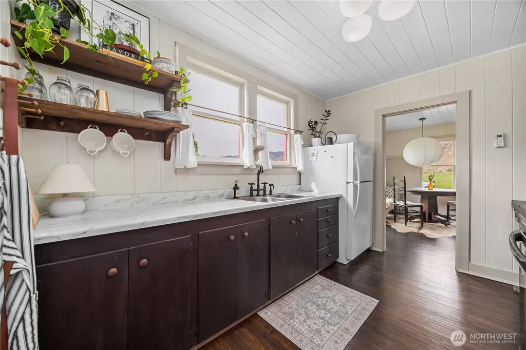 28 Main Street Methow WA 98834