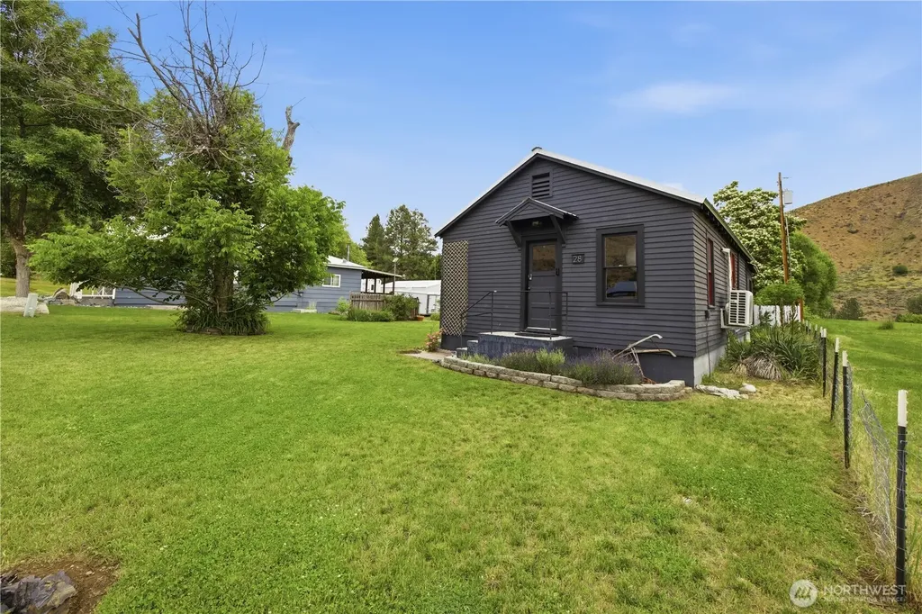 28 Main Street Methow WA 98834