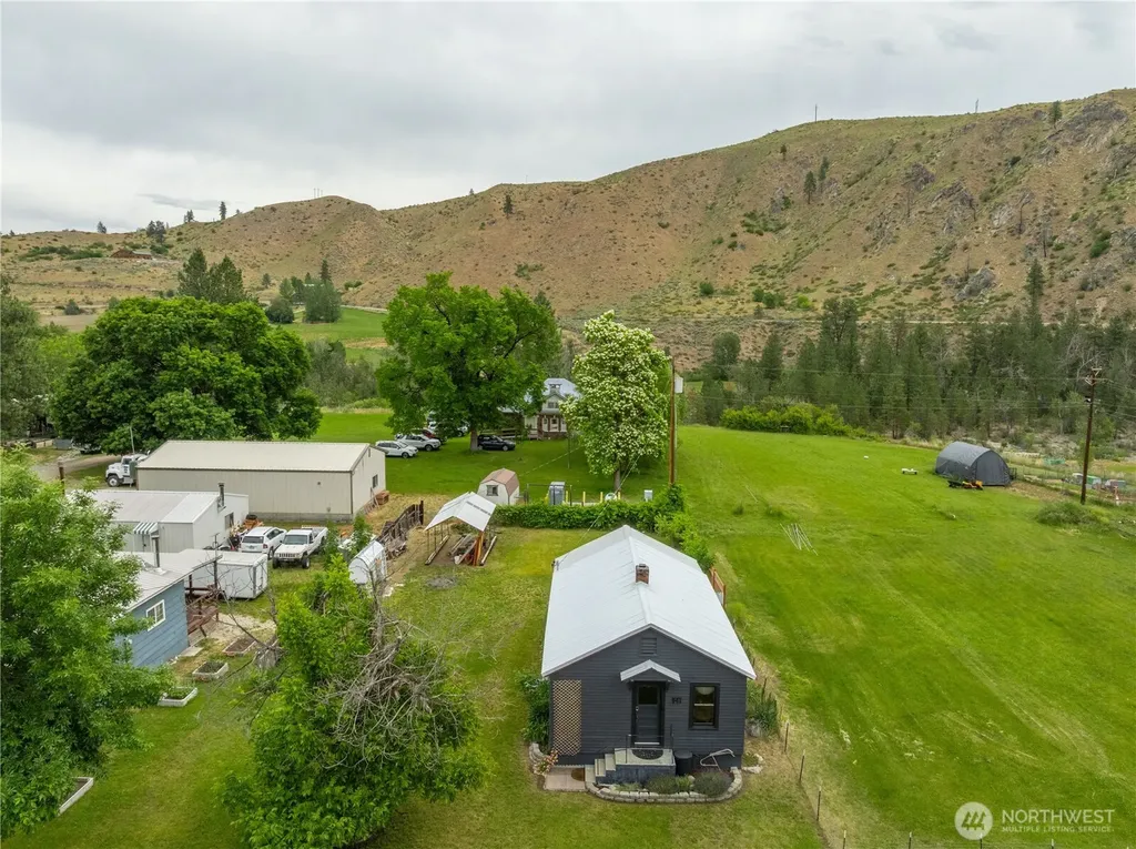 28 Main Street Methow WA 98834