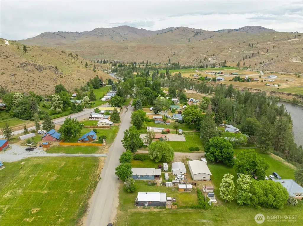 28 Main Street Methow WA 98834