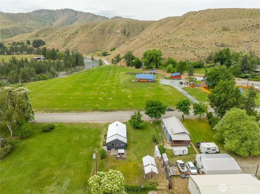 28 Main Street Methow WA 98834