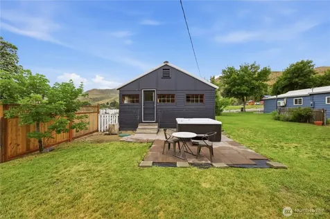 28 Main Street Methow WA 98834