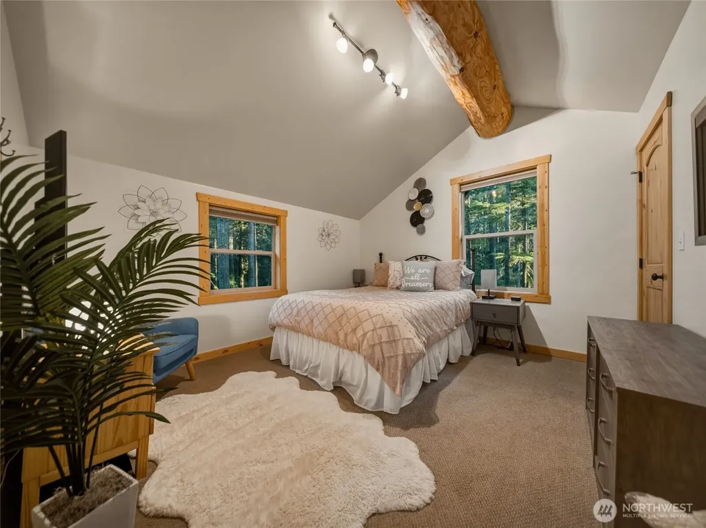 7482 Miller Way Deming WA 98244