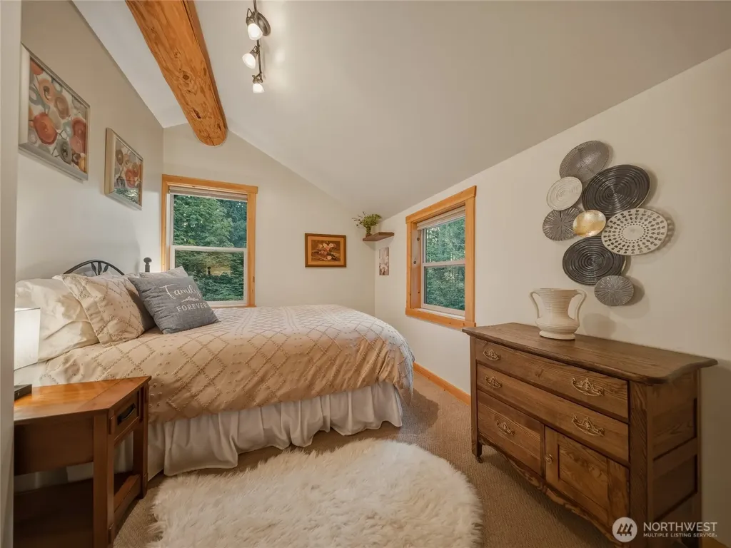 7482 Miller Way Deming WA 98244
