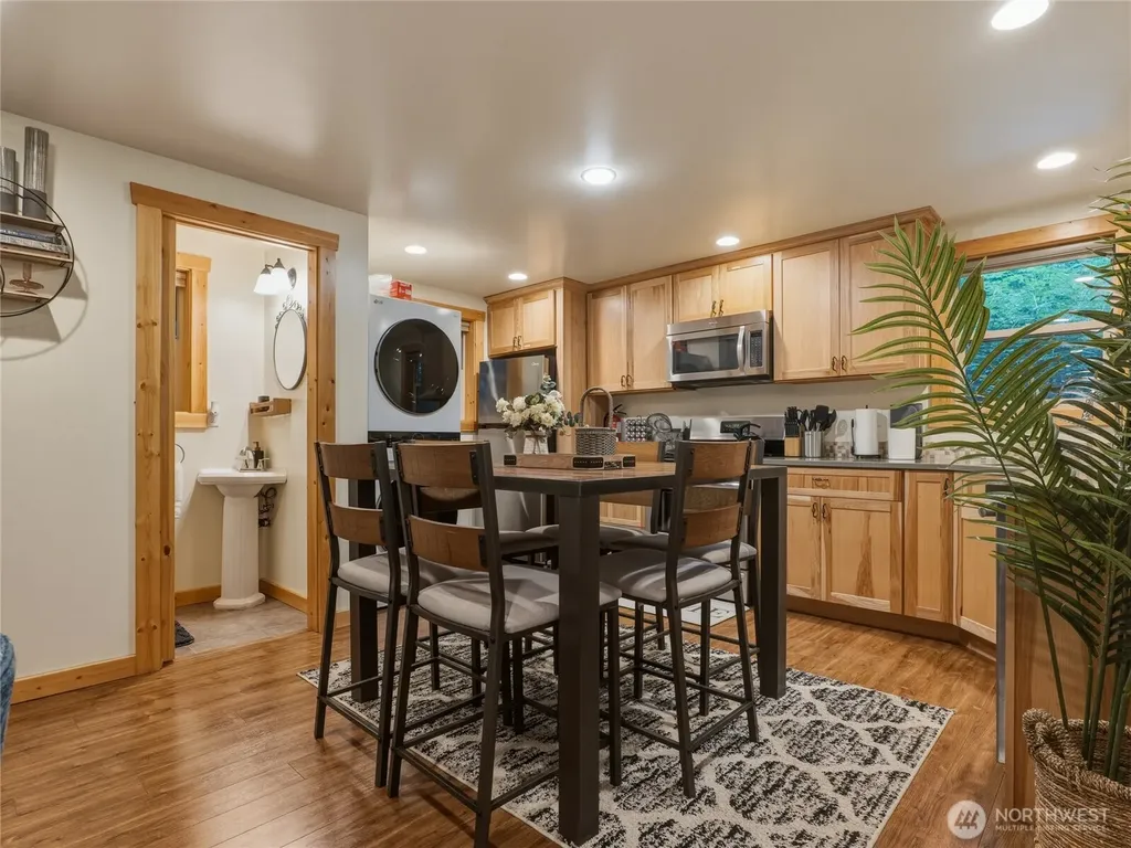 7482 Miller Way Deming WA 98244