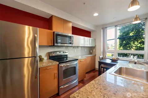 4547 8th Avenue NE Seattle WA 98105