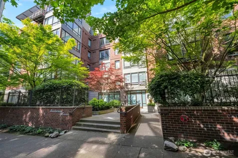 4547 8th Avenue NE Seattle WA 98105