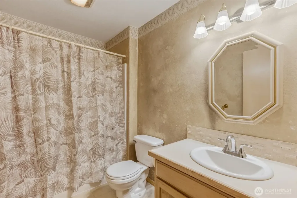 8 Ammons Lane Longview WA 98632