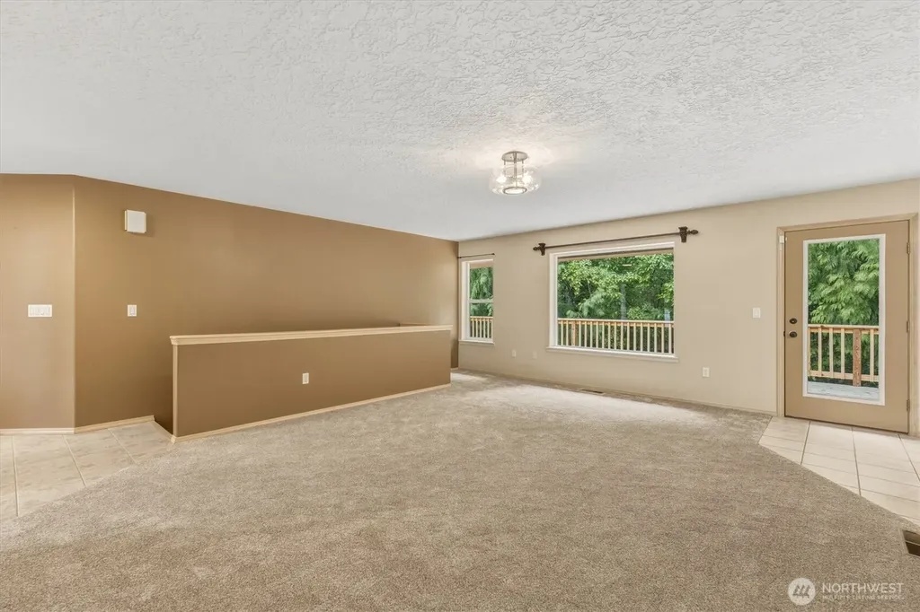 8 Ammons Lane Longview WA 98632