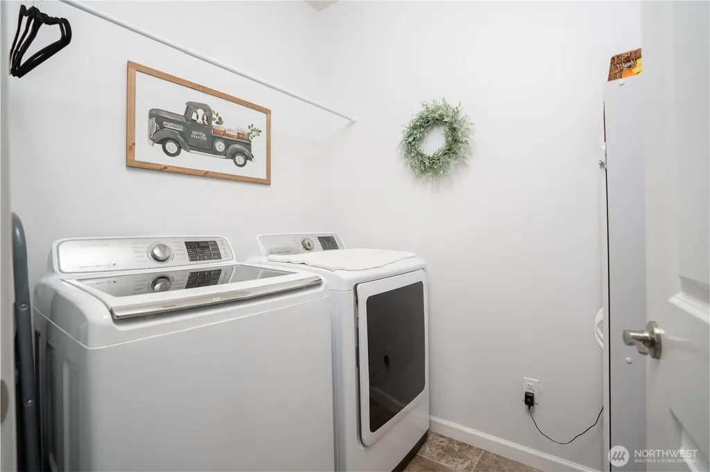 386 Grennan Lane N Enumclaw WA 98022