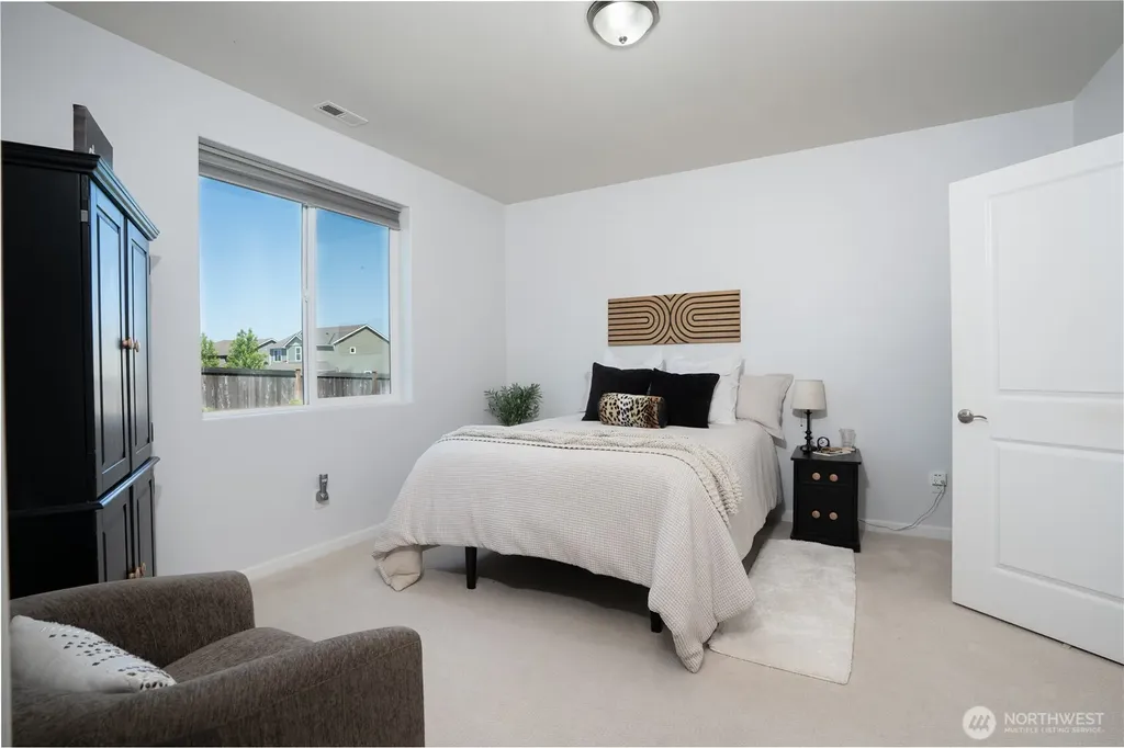 386 Grennan Lane N Enumclaw WA 98022