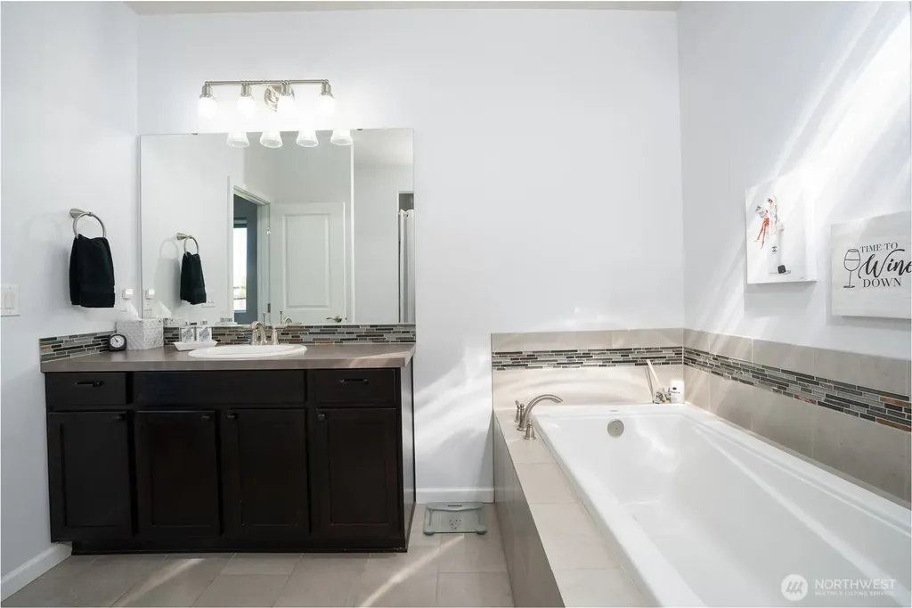 386 Grennan Lane N Enumclaw WA 98022
