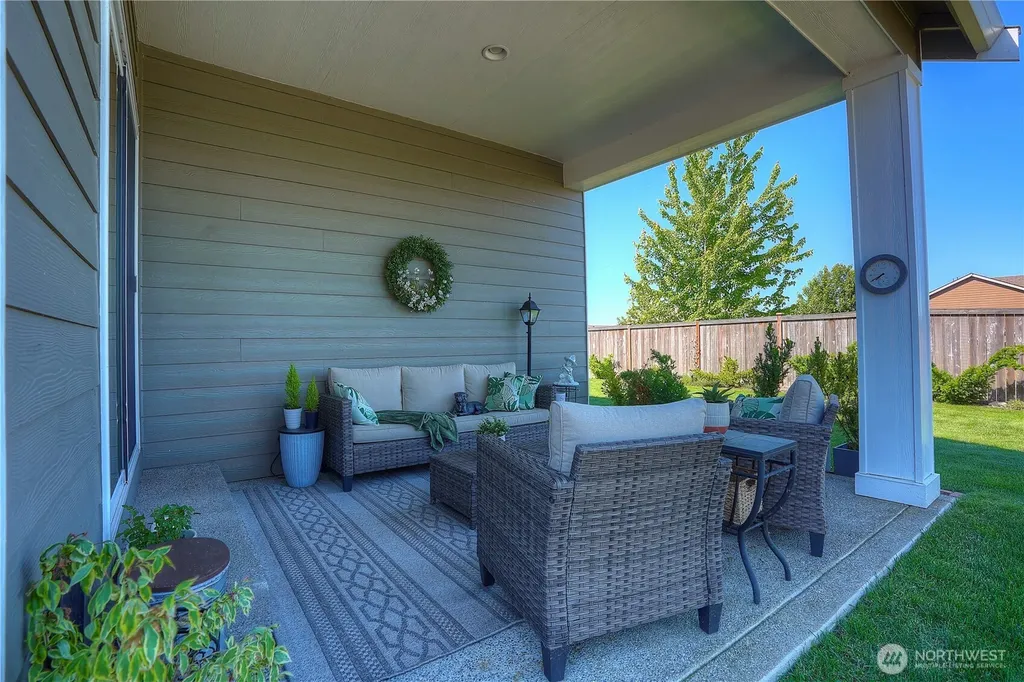 386 Grennan Lane N Enumclaw WA 98022