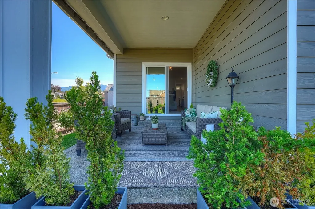 386 Grennan Lane N Enumclaw WA 98022