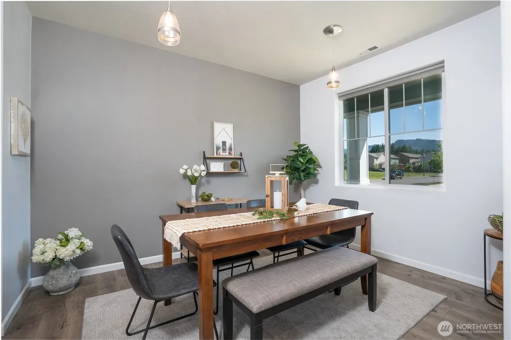 386 Grennan Lane N Enumclaw WA 98022
