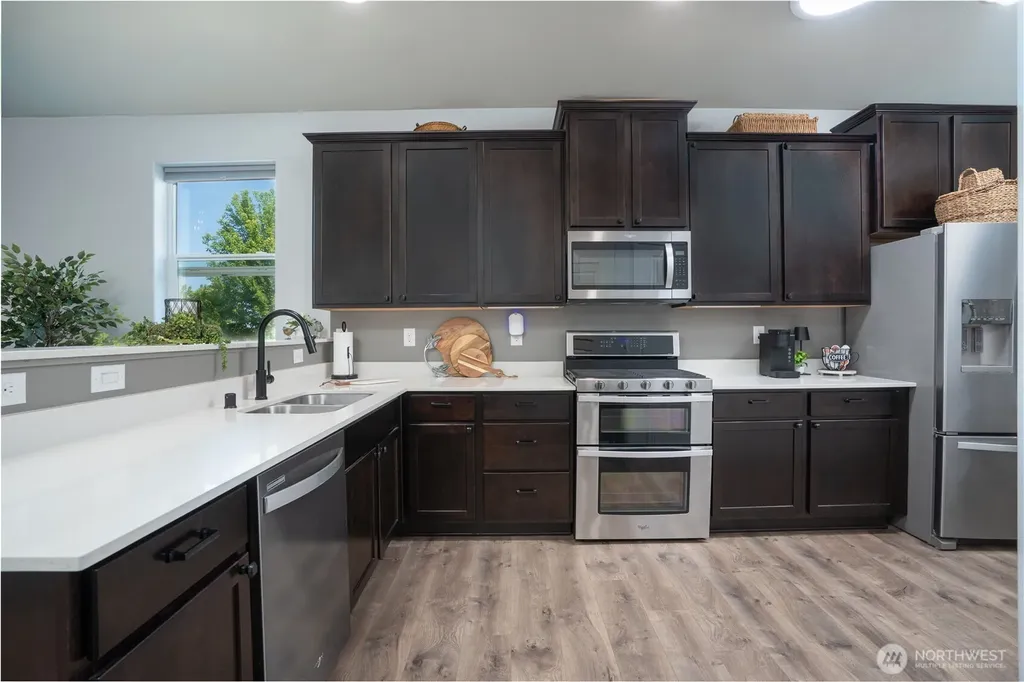 386 Grennan Lane N Enumclaw WA 98022
