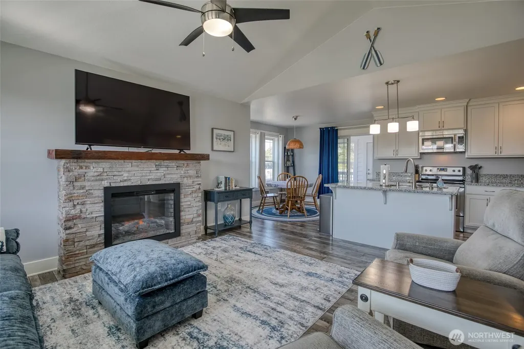 1085 Fairwood Drive SW Ocean Shores WA 98569