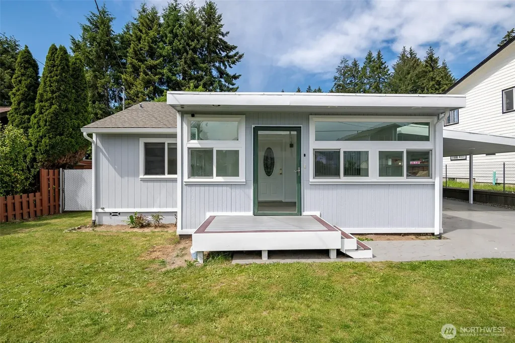 2217 E 64th Street Tacoma WA 98404