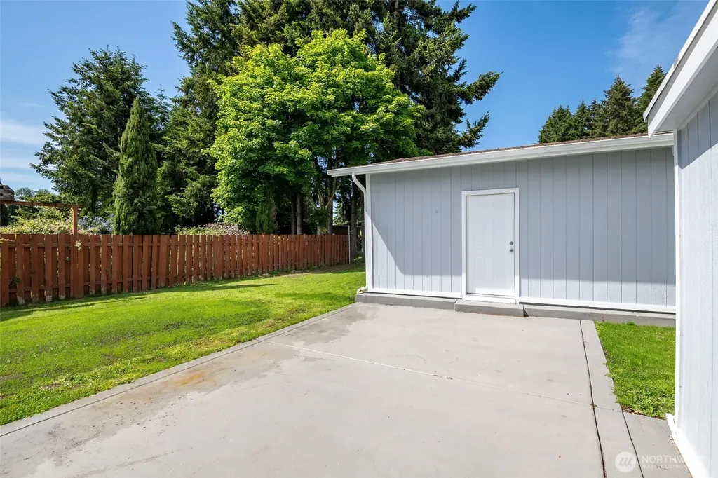 2217 E 64th Street Tacoma WA 98404