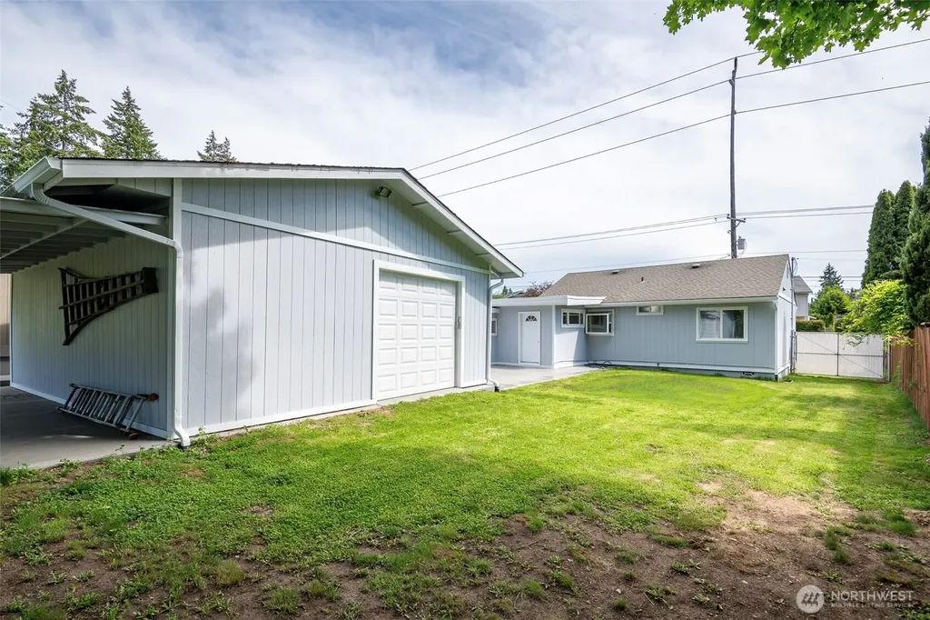 2217 E 64th Street Tacoma WA 98404