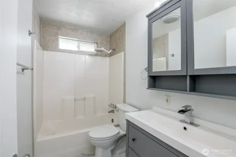2217 E 64th Street Tacoma WA 98404