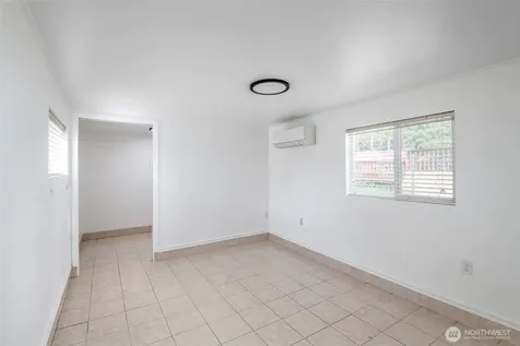 2217 E 64th Street Tacoma WA 98404