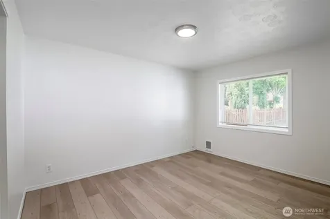2217 E 64th Street Tacoma WA 98404