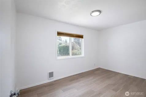 2217 E 64th Street Tacoma WA 98404