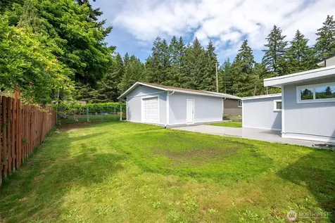 2217 E 64th Street Tacoma WA 98404