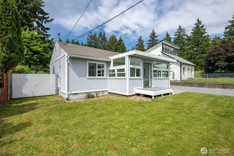 2217 E 64th Street Tacoma WA 98404