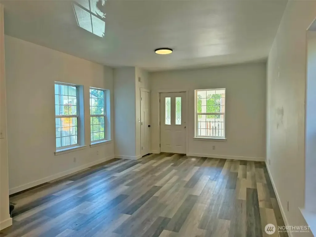 6414 NE Fern Street Suquamish WA 98392