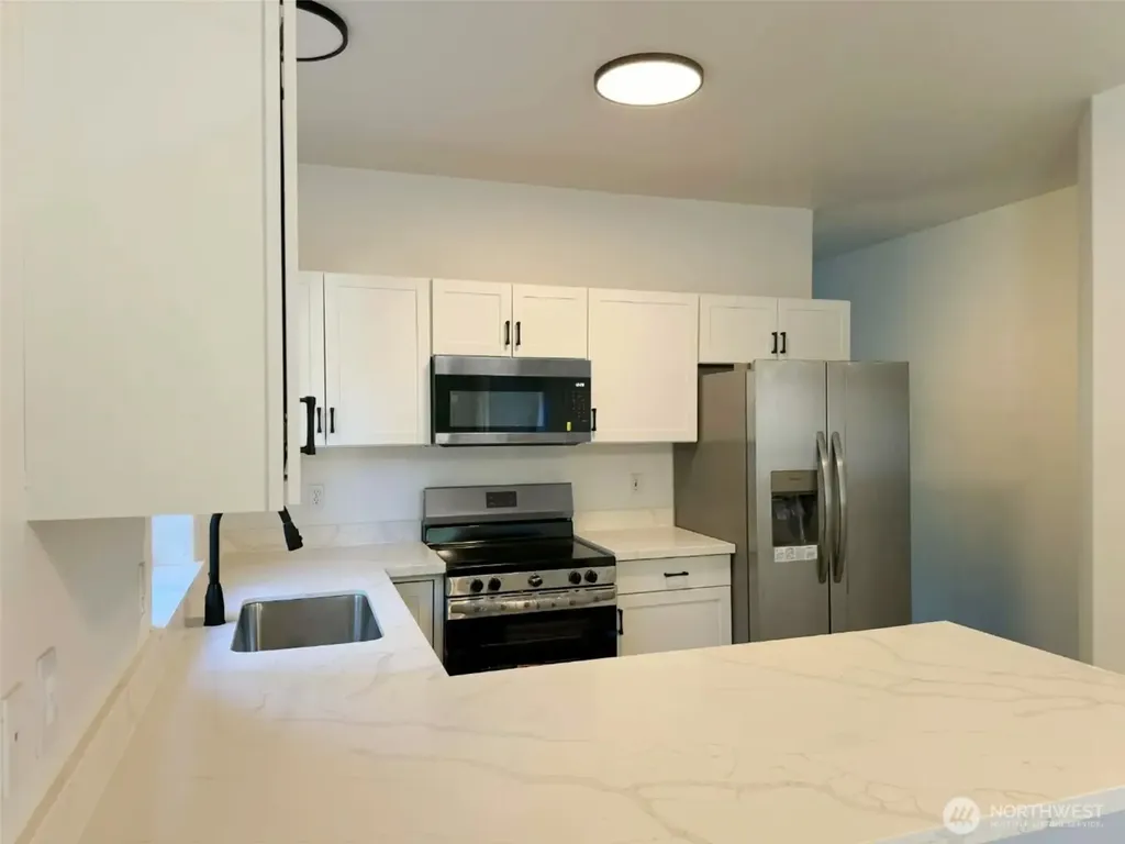 6414 NE Fern Street Suquamish WA 98392