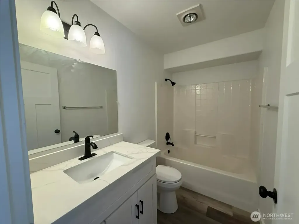 6414 NE Fern Street Suquamish WA 98392