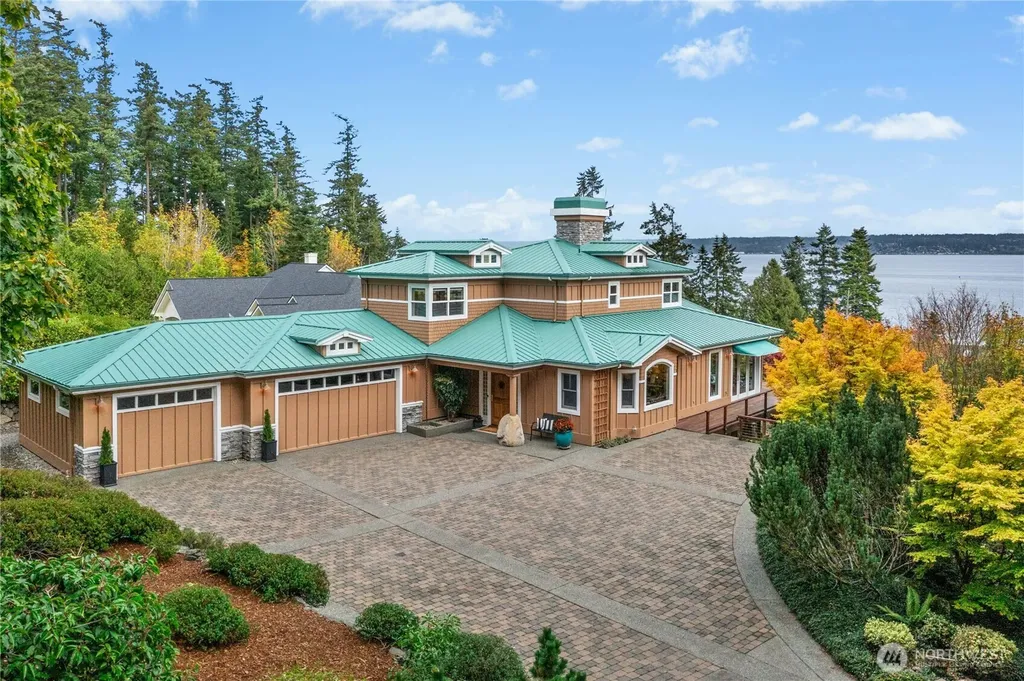 21322 NE President Point Road Kingston WA 98346