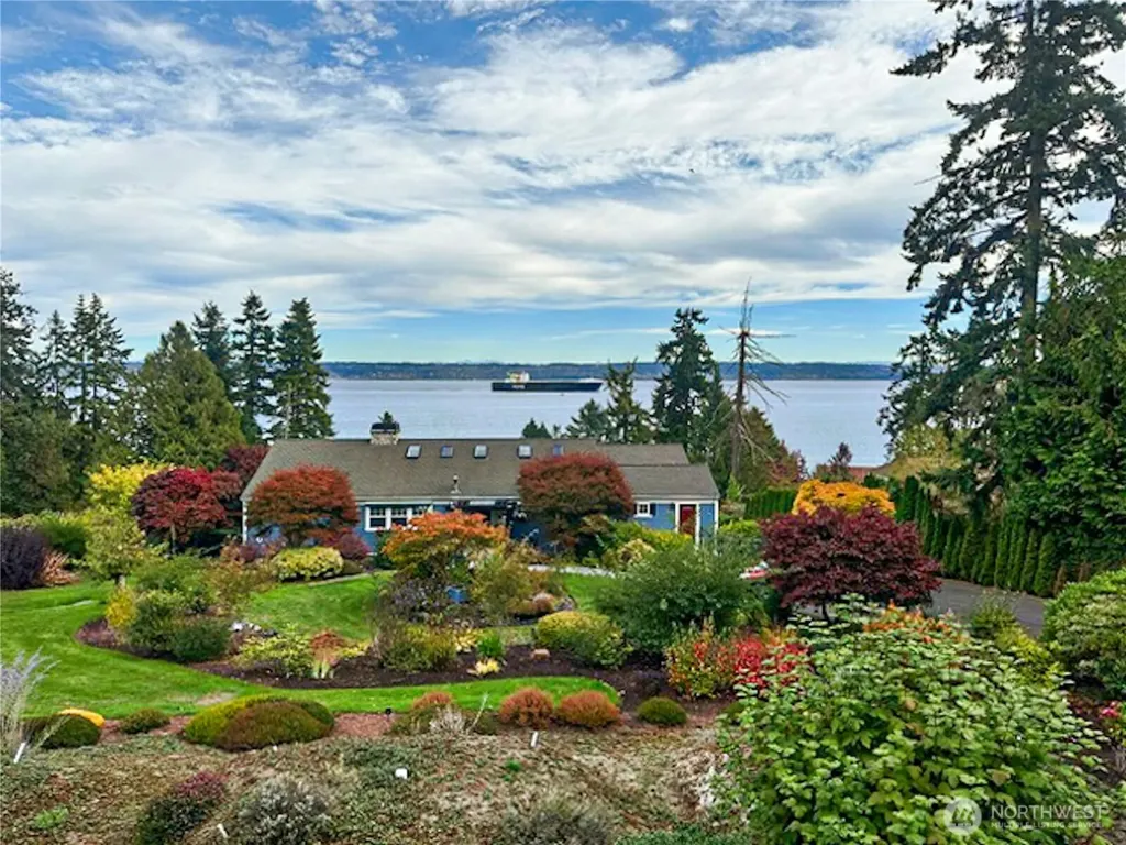 21322 NE President Point Road Kingston WA 98346