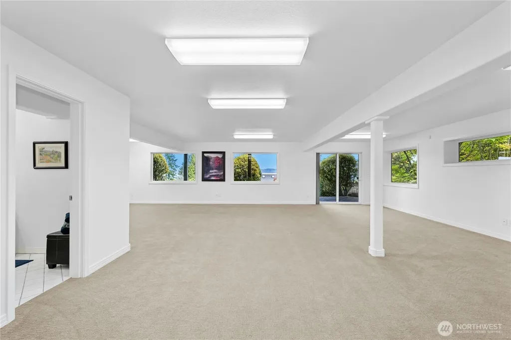 21322 NE President Point Road Kingston WA 98346