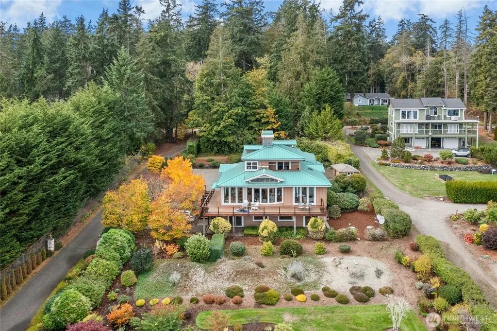 21322 NE President Point Road Kingston WA 98346