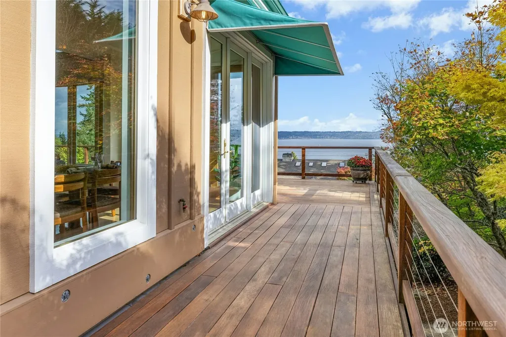 21322 NE President Point Road Kingston WA 98346