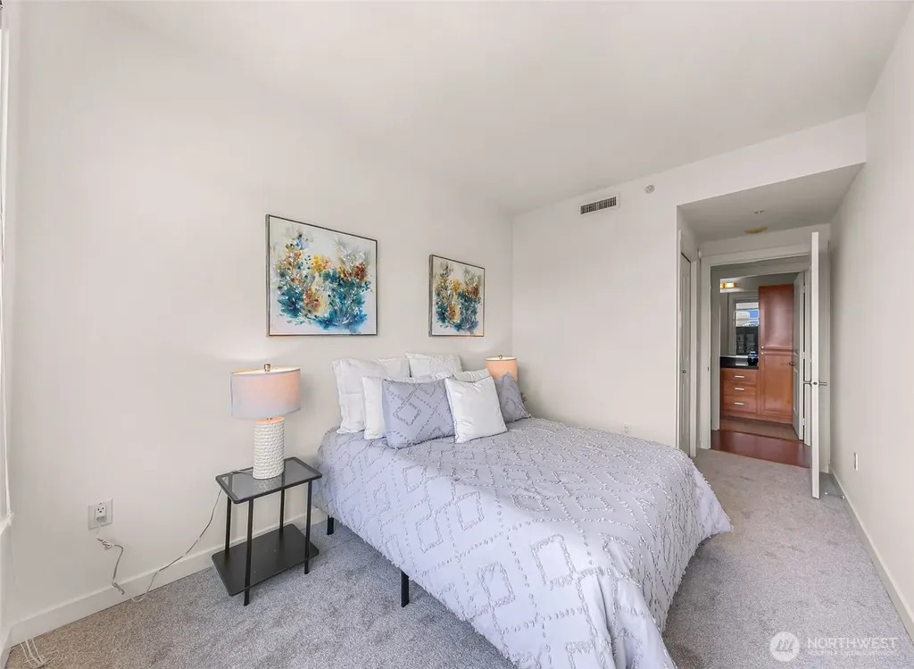 2607 Western Avenue Seattle WA 98121