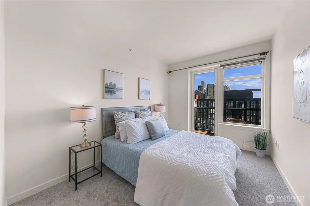 2607 Western Avenue Seattle WA 98121