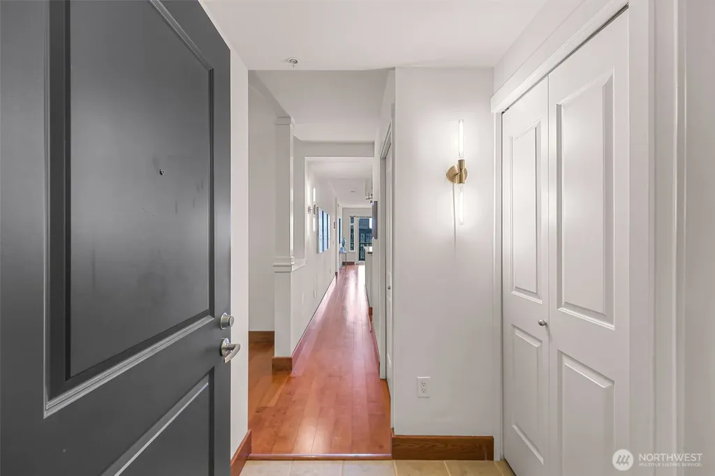 2607 Western Avenue Seattle WA 98121