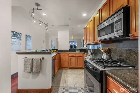 2607 Western Avenue Seattle WA 98121